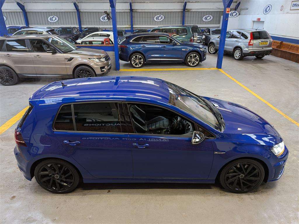 <p>2014 VOLKSWAGEN GOLF R DSG</p>