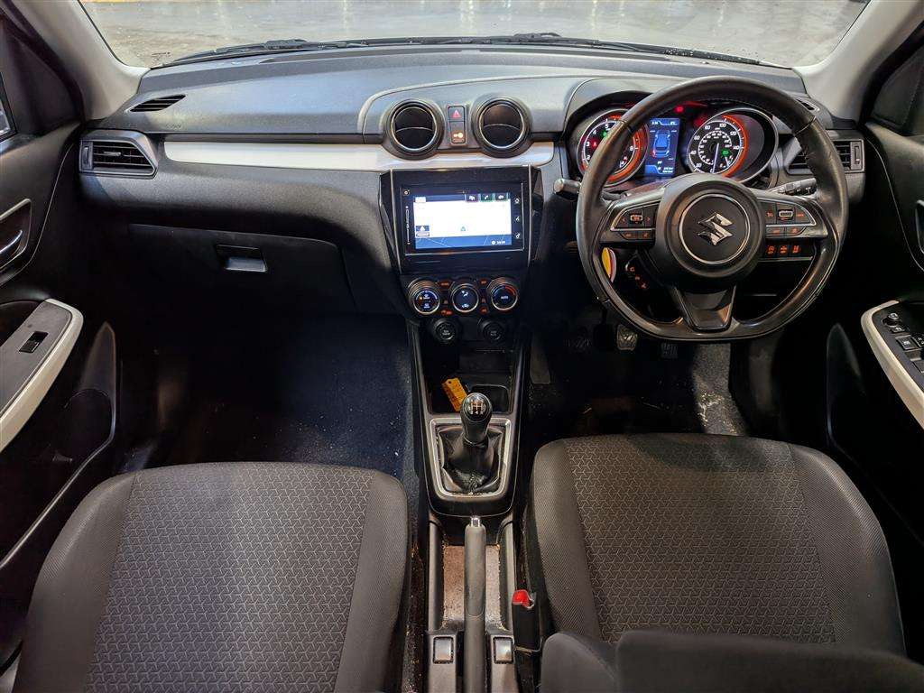<p>2017 SUZUKI SWIFT SZ5 BOOSTERJET SHVS</p>