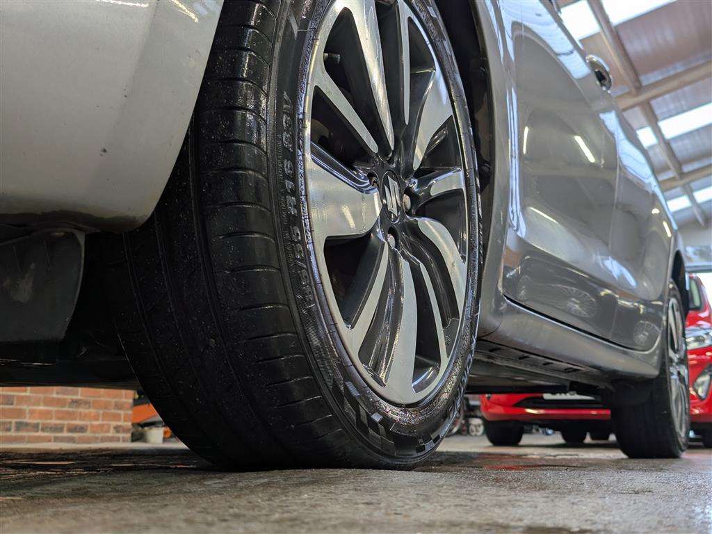 <p>2017 SUZUKI SWIFT SZ5 BOOSTERJET SHVS</p>