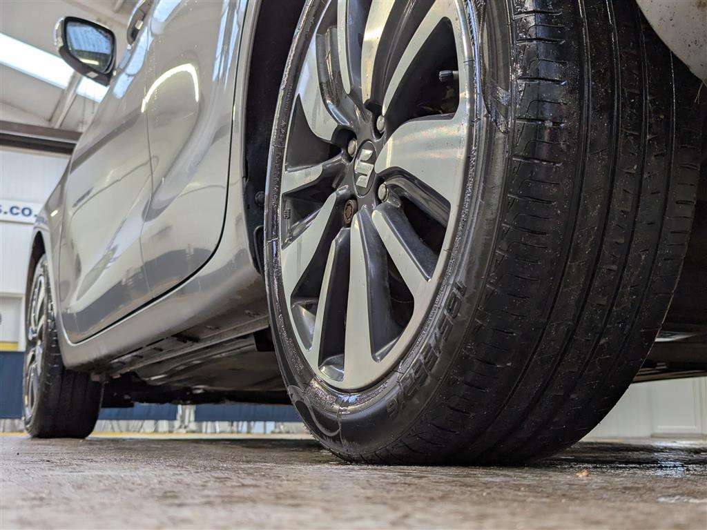 <p>2017 SUZUKI SWIFT SZ5 BOOSTERJET SHVS</p>