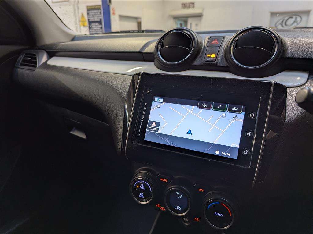 <p>2017 SUZUKI SWIFT SZ5 BOOSTERJET SHVS</p>