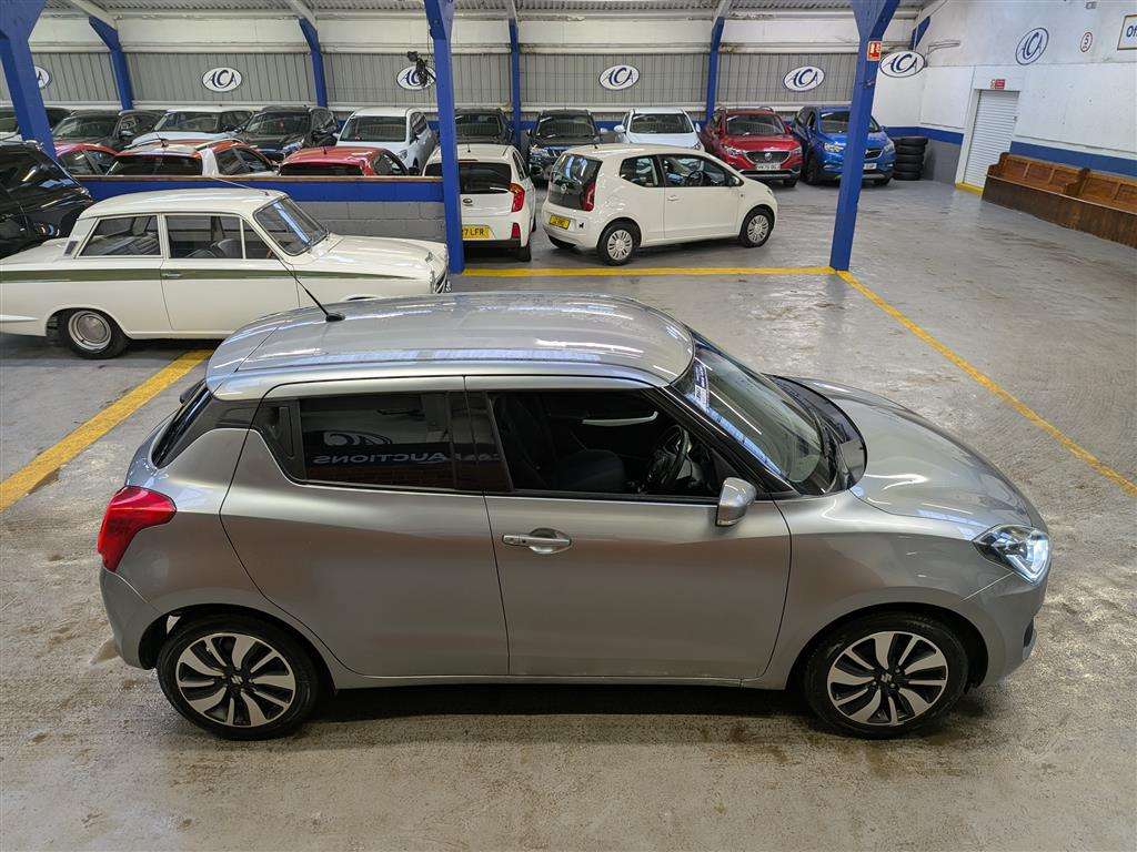 <p>2017 SUZUKI SWIFT SZ5 BOOSTERJET SHVS</p>