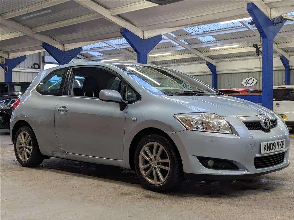 <p>2009 TOYOTA AURIS TR STOPSTART VVTI</p>