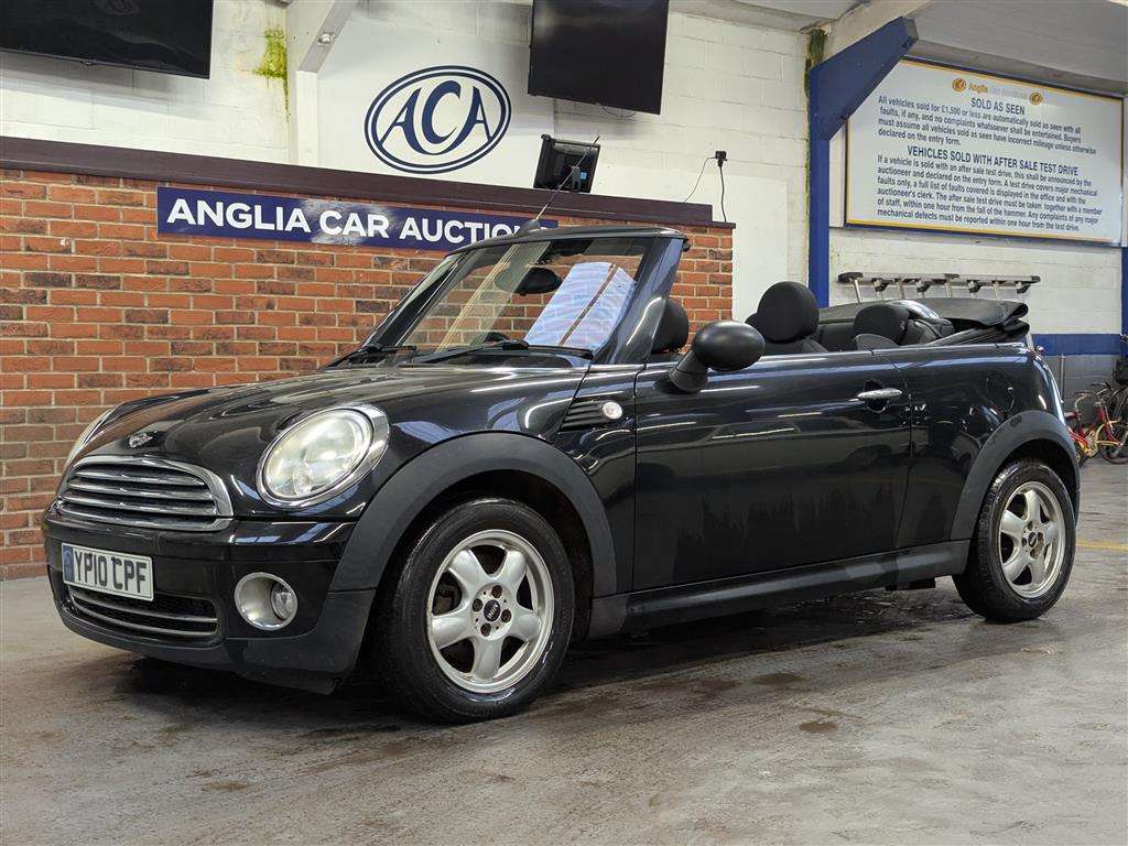 <p>2010 MINI ONE</p>