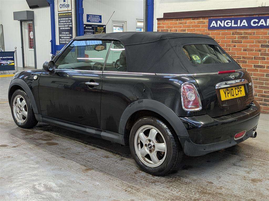 <p>2010 MINI ONE</p>