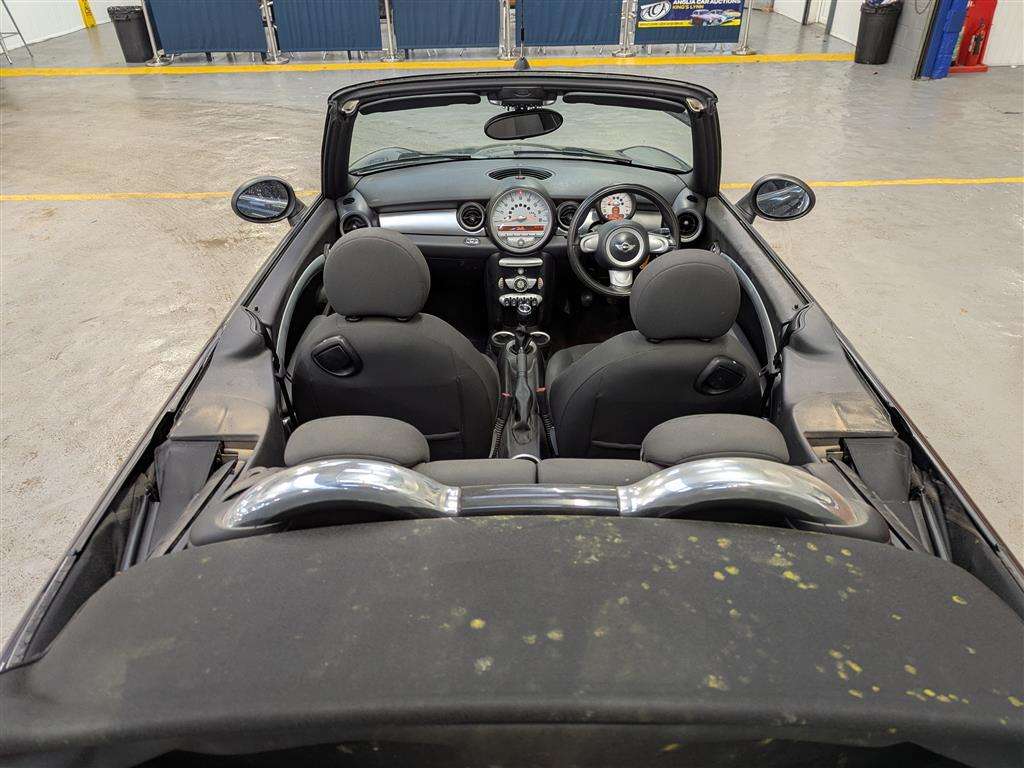 <p>2010 MINI ONE</p>