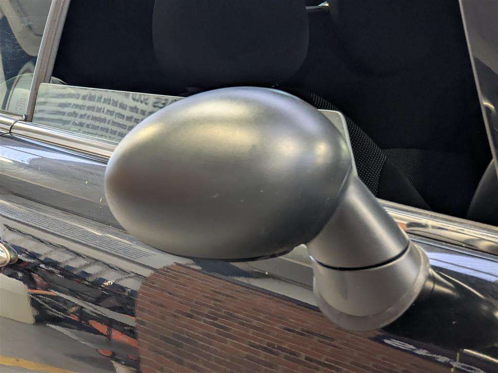 <p>2010 MINI ONE</p>