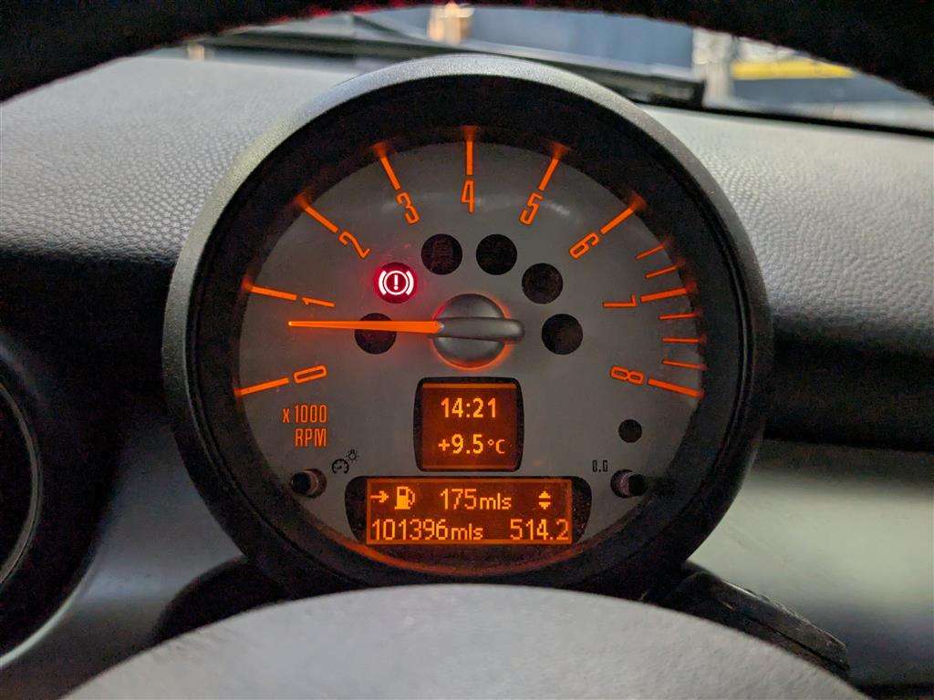 <p>2010 MINI ONE</p>