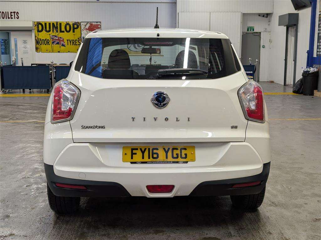 <p>2016 SSANGYONG TIVOLI SE</p>