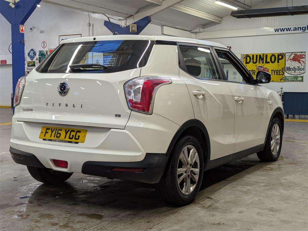 <p>2016 SSANGYONG TIVOLI SE</p>