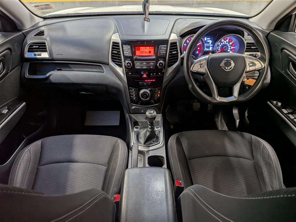 <p>2016 SSANGYONG TIVOLI SE</p>