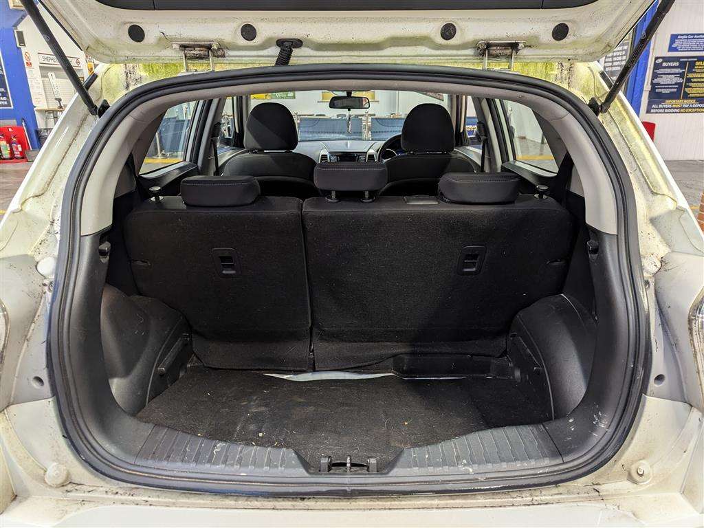 <p>2016 SSANGYONG TIVOLI SE</p>