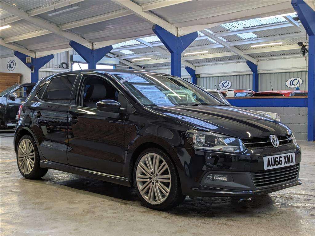 <p>2016 VOLKSWAGEN POLO BLUEGT</p>