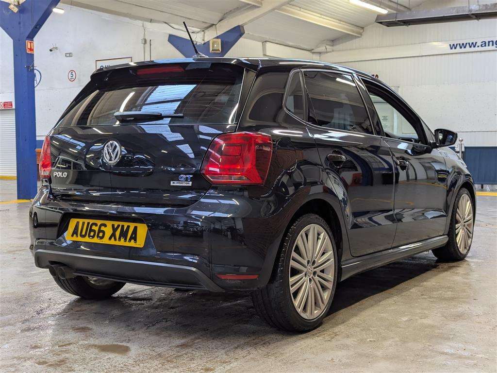 <p>2016 VOLKSWAGEN POLO BLUEGT</p>