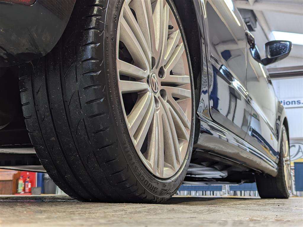 <p>2016 VOLKSWAGEN POLO BLUEGT</p>