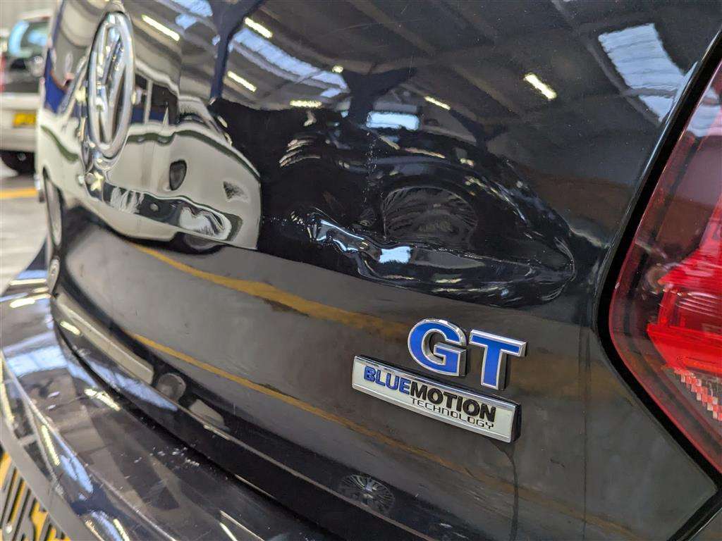 <p>2016 VOLKSWAGEN POLO BLUEGT</p>