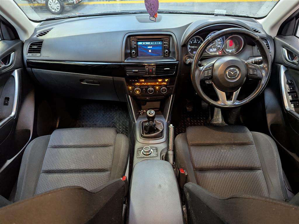 <p>2014 MAZDA CX-5 SE-L D NAV</p>