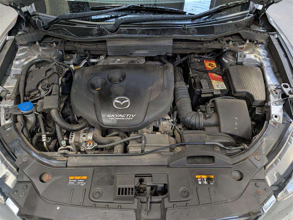 <p>2014 MAZDA CX-5 SE-L D NAV</p>