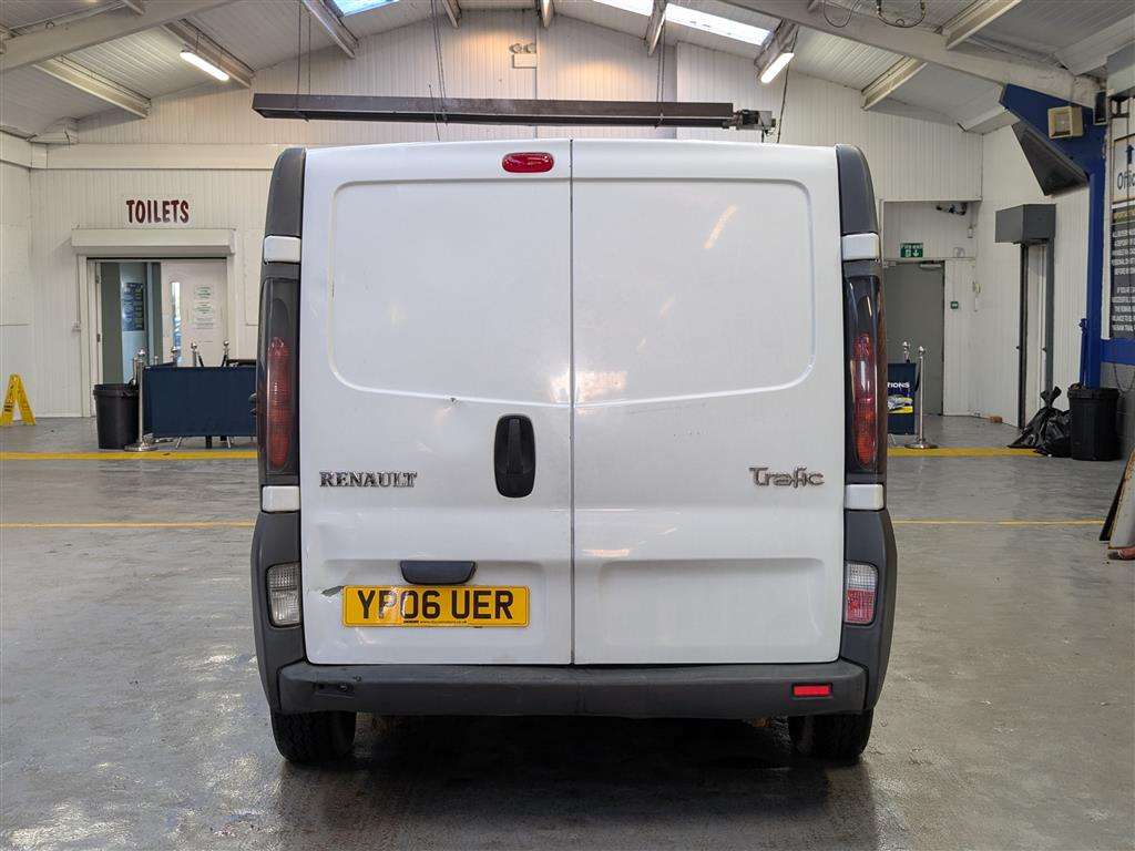 <p>2006 RENAULT TRAFIC SL27 DCI 100 SWB</p>