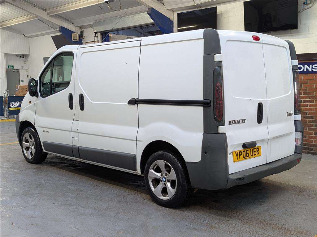 <p>2006 RENAULT TRAFIC SL27 DCI 100 SWB</p>