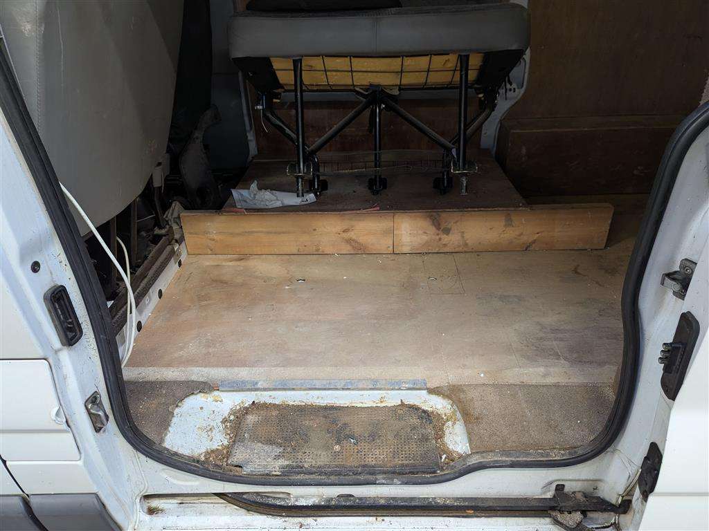 <p>2006 RENAULT TRAFIC SL27 DCI 100 SWB</p>