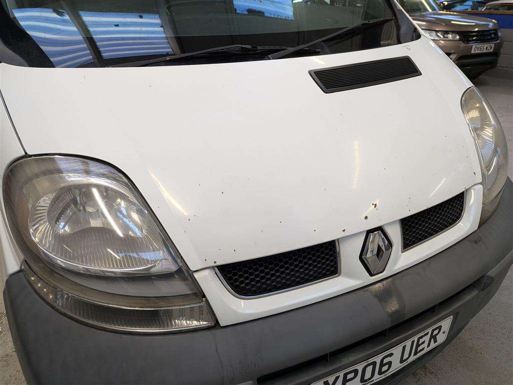 <p>2006 RENAULT TRAFIC SL27 DCI 100 SWB</p>