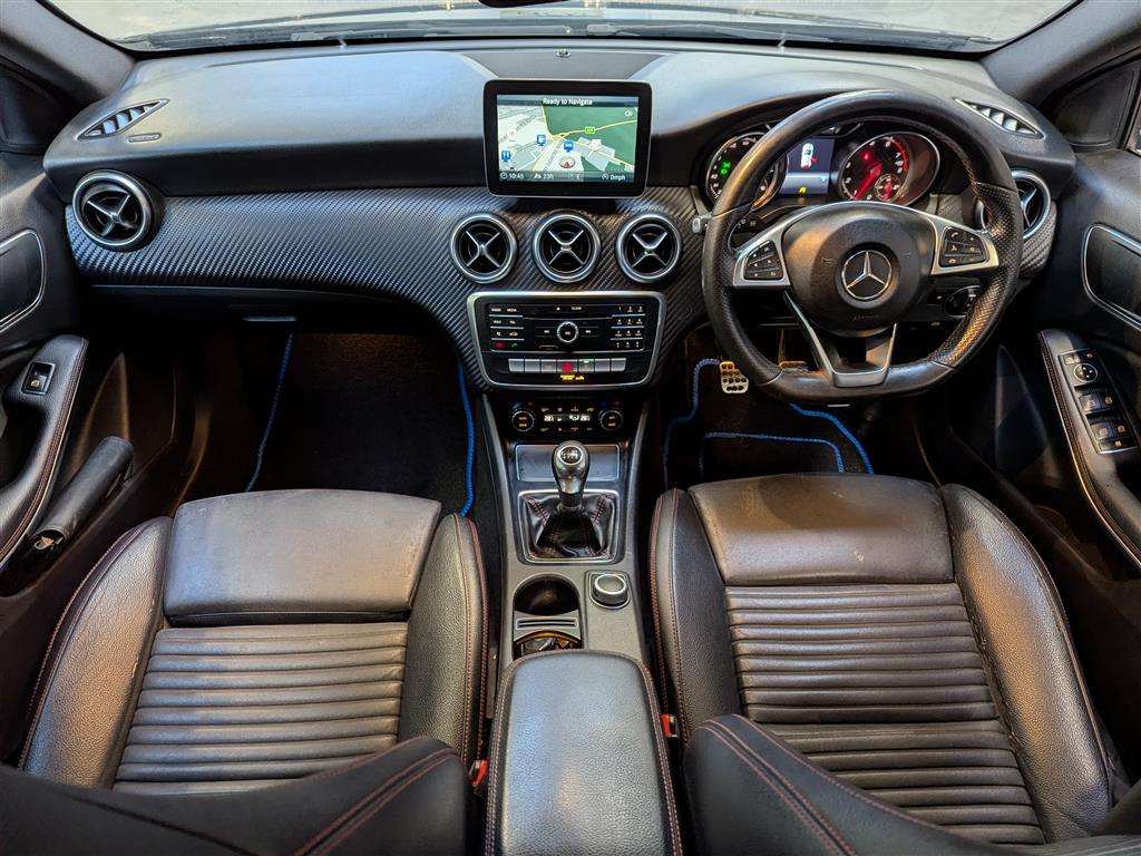 <p>2018 MERCEDES-BENZ A 160 AMG LINE</p>