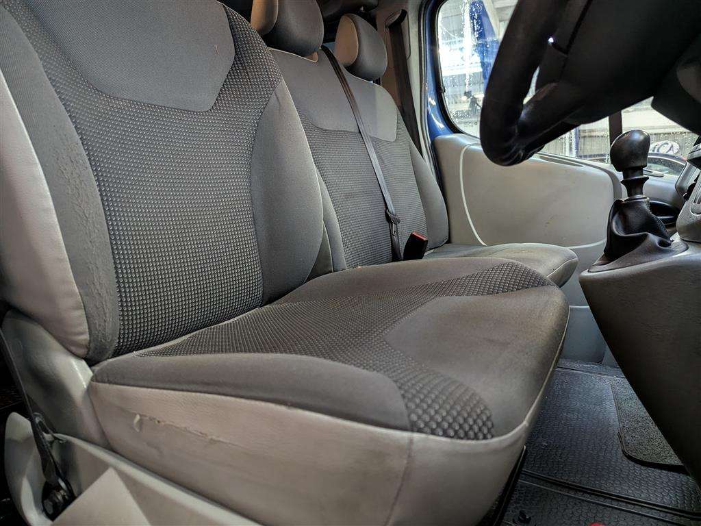 <p>2014 VAUXHALL VIVARO COMBI CDTI ECOFLEX</p>