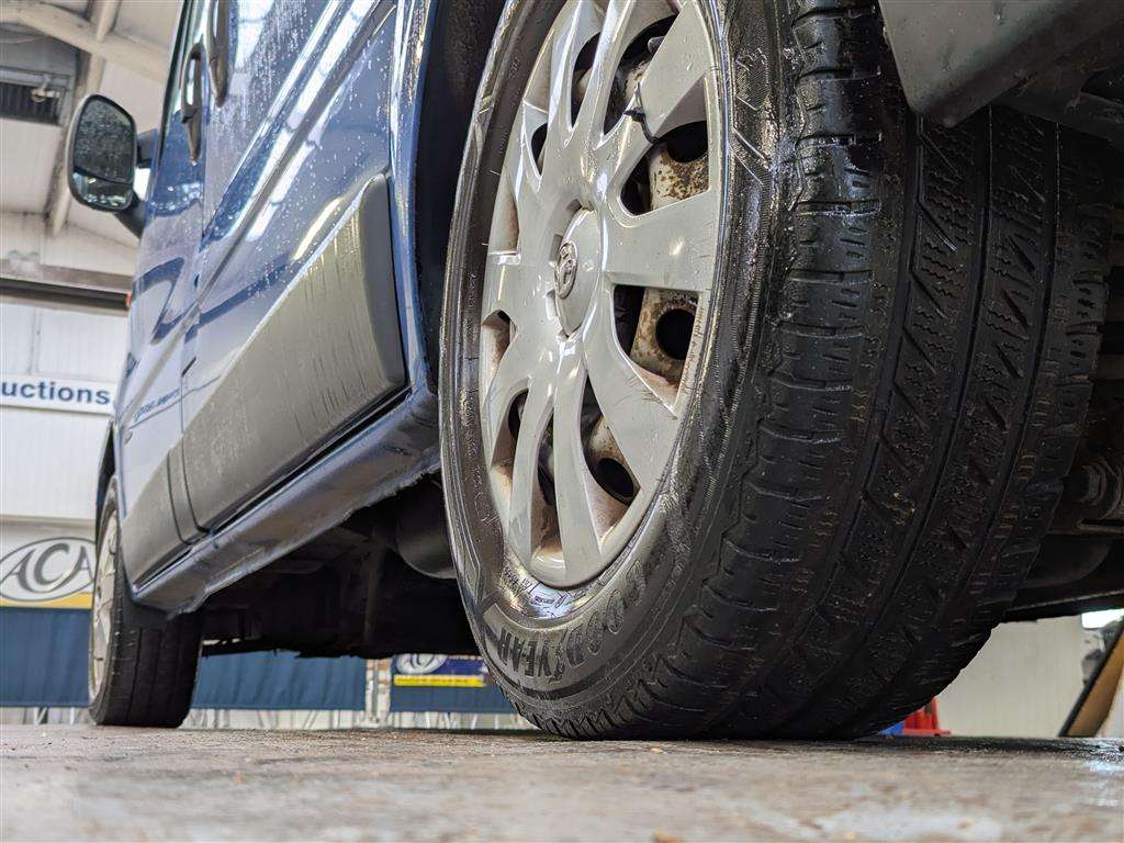 <p>2014 VAUXHALL VIVARO COMBI CDTI ECOFLEX</p>