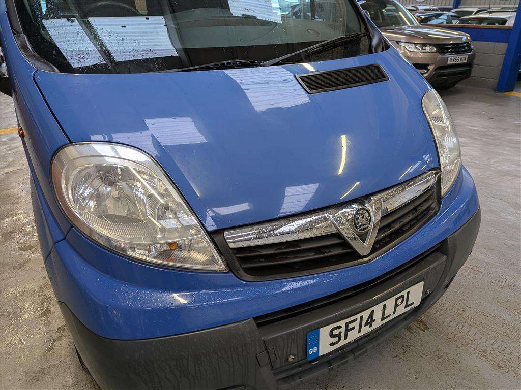 <p>2014 VAUXHALL VIVARO COMBI CDTI ECOFLEX</p>