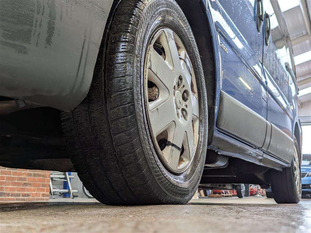 <p>2014 VAUXHALL VIVARO COMBI CDTI ECOFLEX</p>