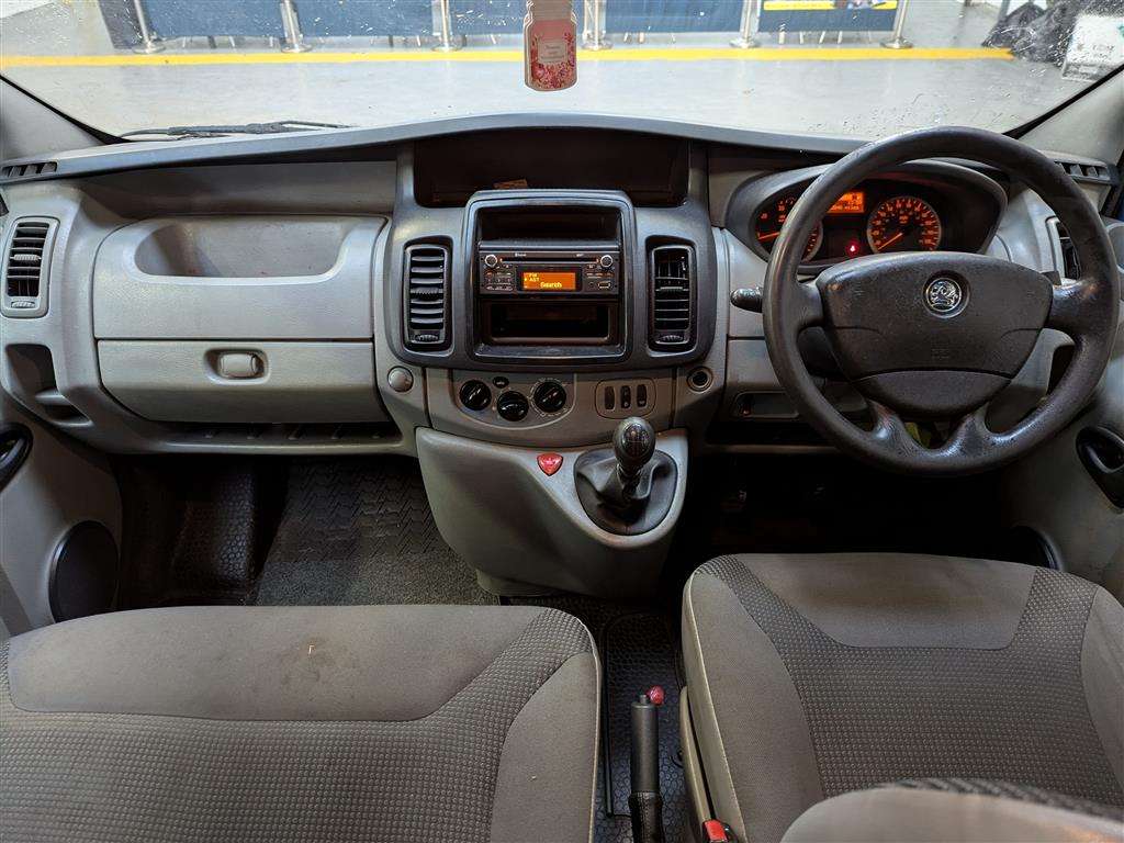 <p>2014 VAUXHALL VIVARO COMBI CDTI ECOFLEX</p>