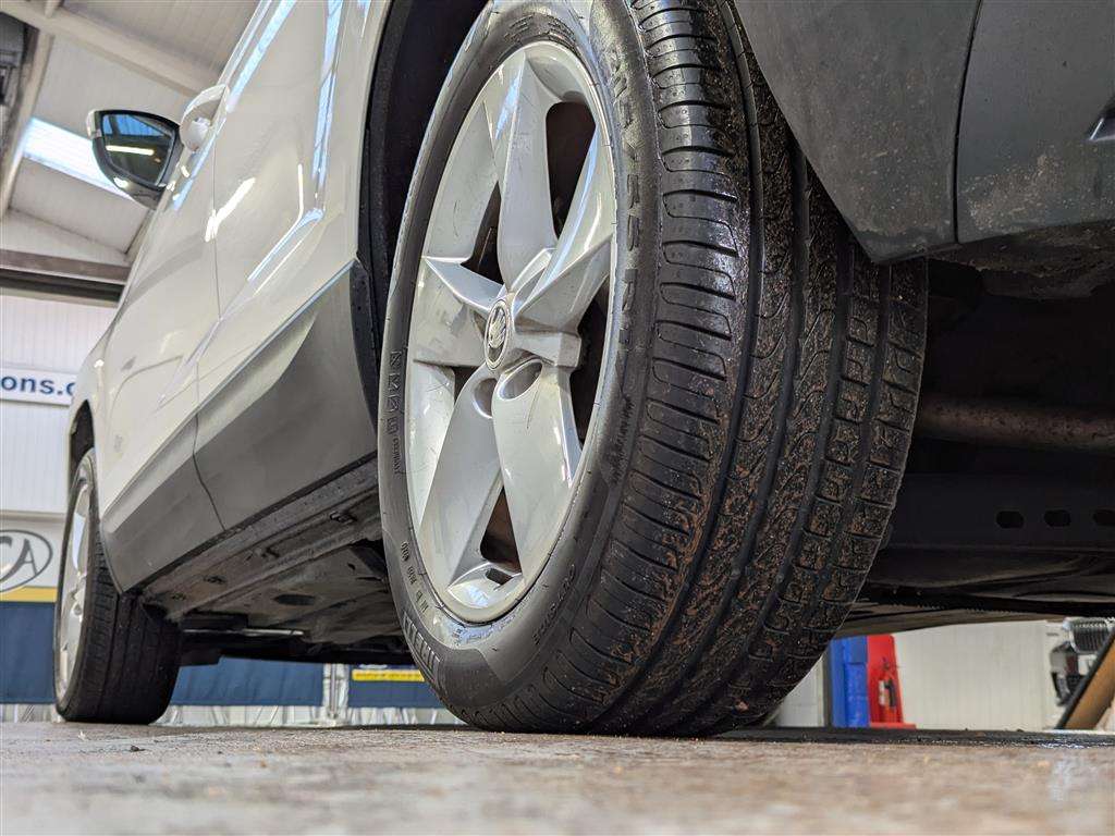 <p>2019 SKODA KAROQ SE TSI</p>