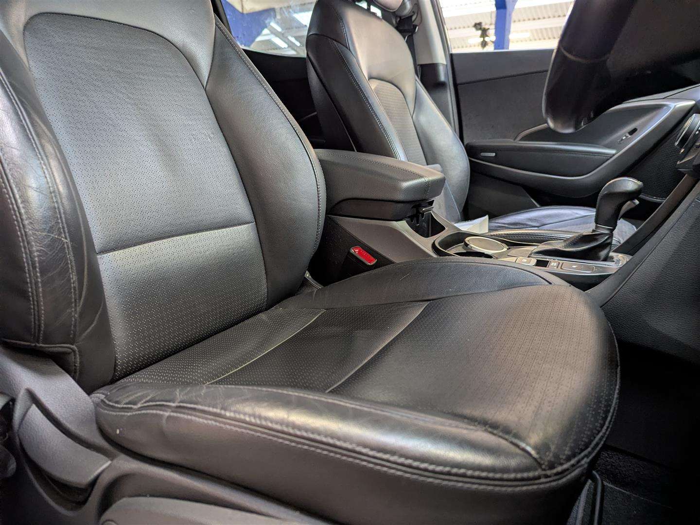 <p>2014 HYUNDAI SANTA FE PREMIUM CRDI AUTO</p>