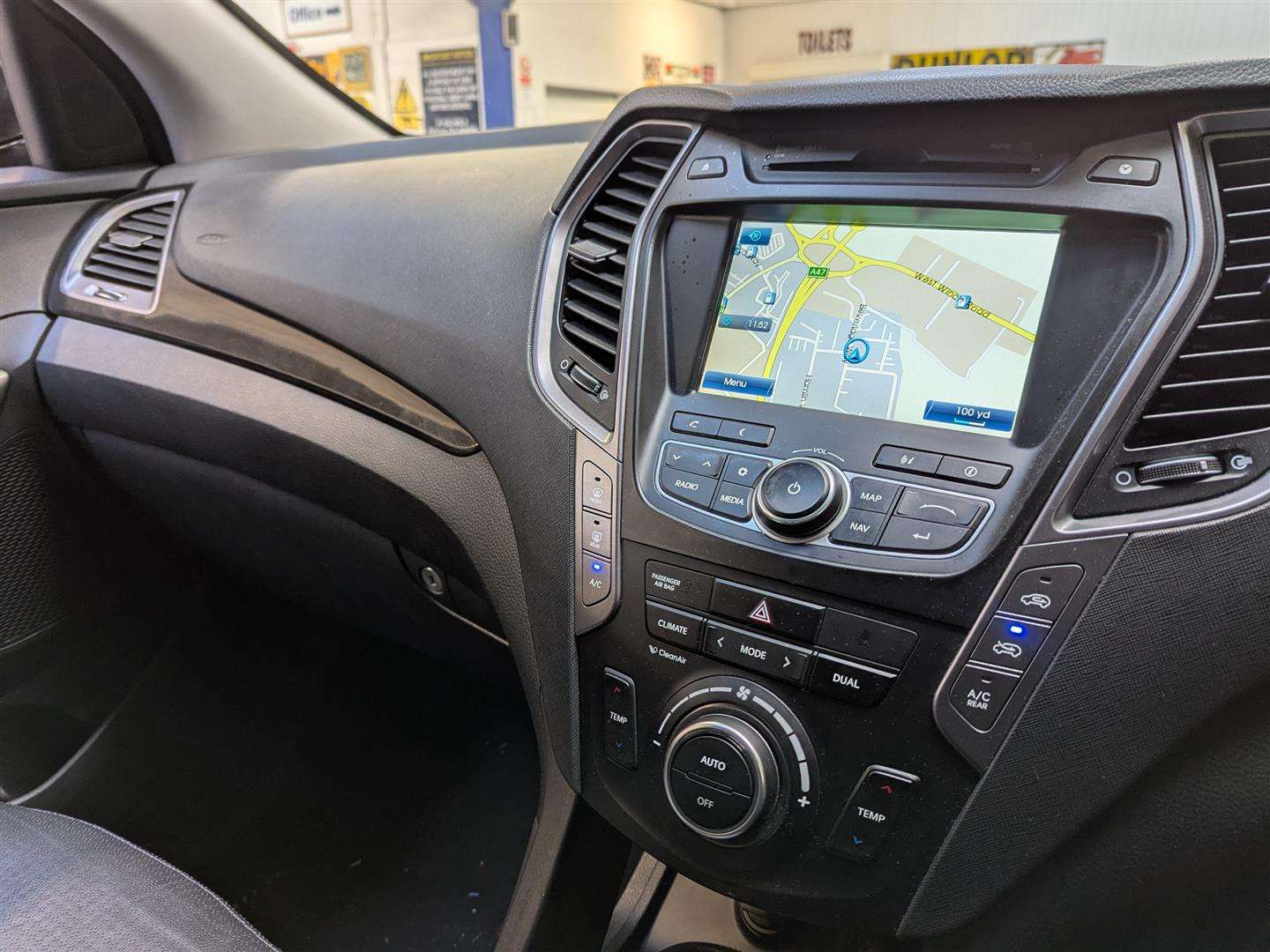 <p>2014 HYUNDAI SANTA FE PREMIUM CRDI AUTO</p>