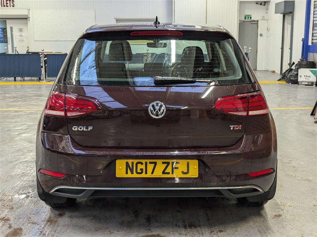 <p>2017 VOLKSWAGEN GOLF SE TDI BMT</p>