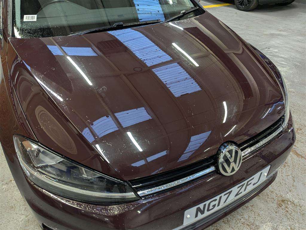 <p>2017 VOLKSWAGEN GOLF SE TDI BMT</p>