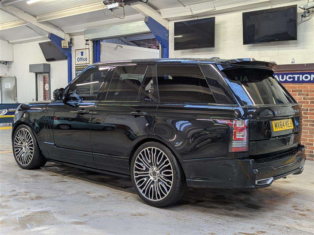 <p>2014 LAND ROVER RANGE ROVER AUTOBIOGRAPHY (OVERFINCH cert present).</p>