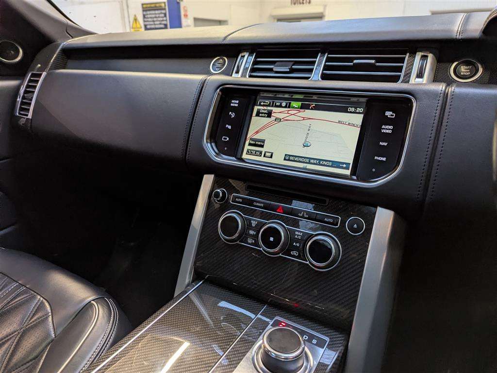 <p>2014 LAND ROVER RANGE ROVER AUTOBIOGRAPHY (OVERFINCH cert present).</p>