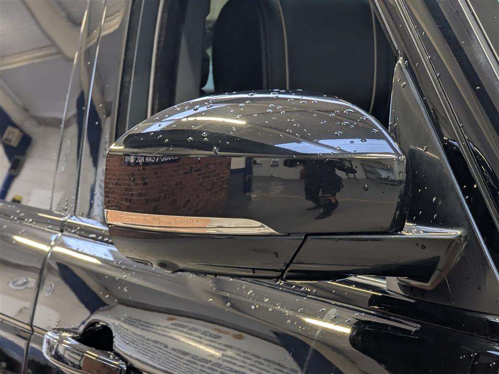 <p>2014 LAND ROVER RANGE ROVER AUTOBIOGRAPHY (OVERFINCH cert present).</p>