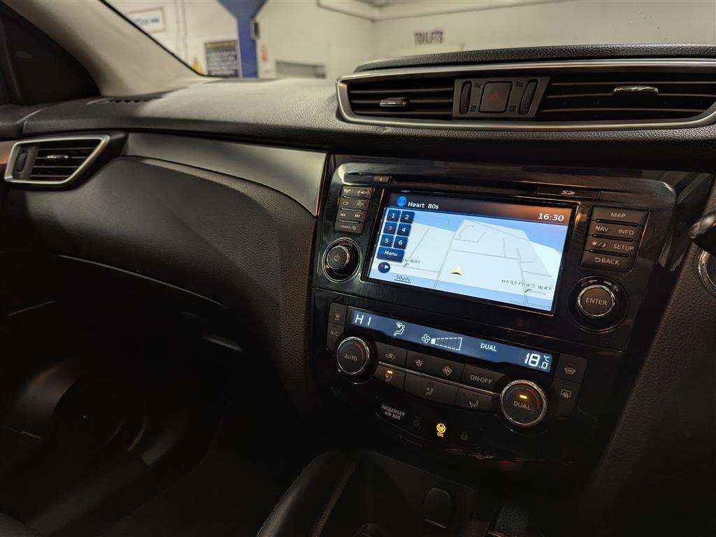 <p>2017 NISSAN QASHQAI TEKNA DCI</p>