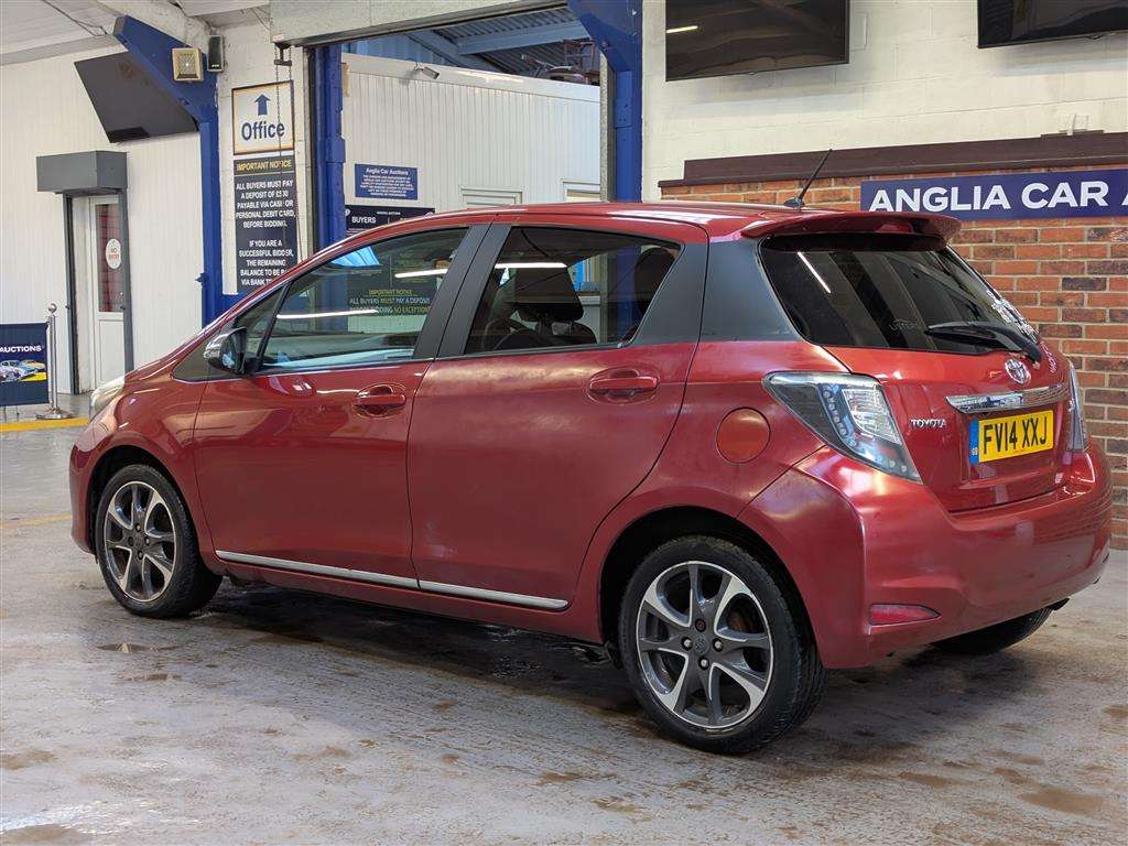 <p>2014 TOYOTA YARIS TREND VVT-I</p>