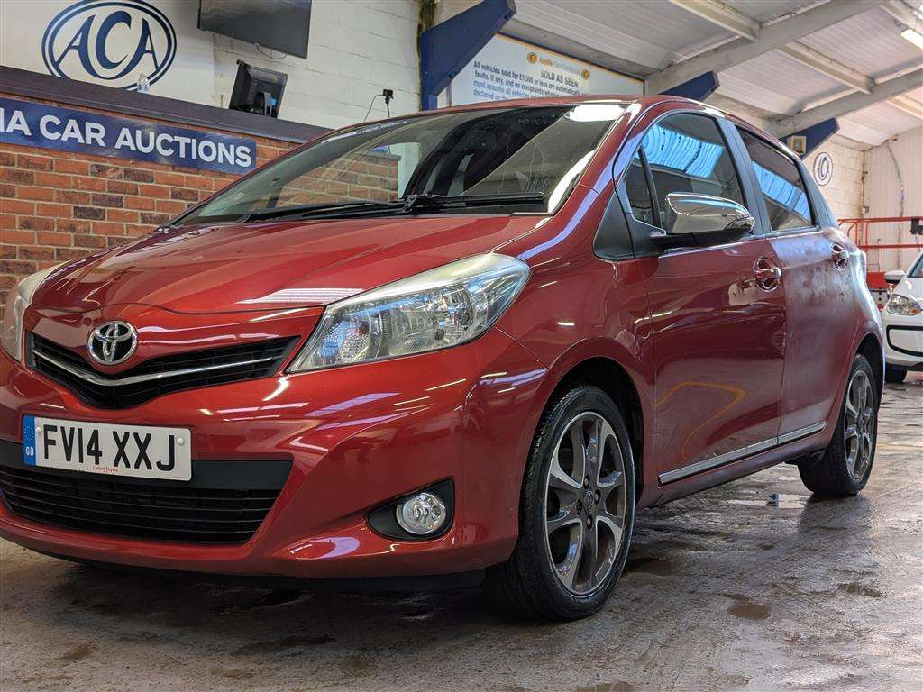 <p>2014 TOYOTA YARIS TREND VVT-I</p>