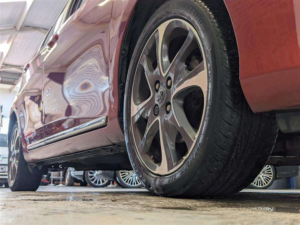 <p>2014 TOYOTA YARIS TREND VVT-I</p>