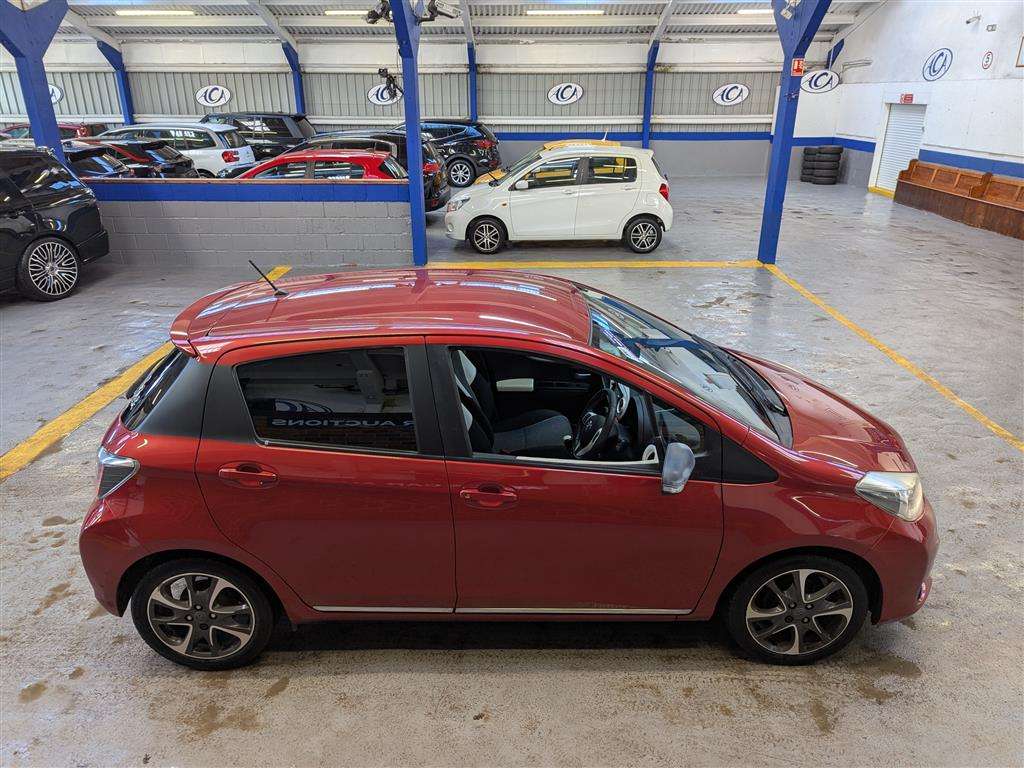 <p>2014 TOYOTA YARIS TREND VVT-I</p>