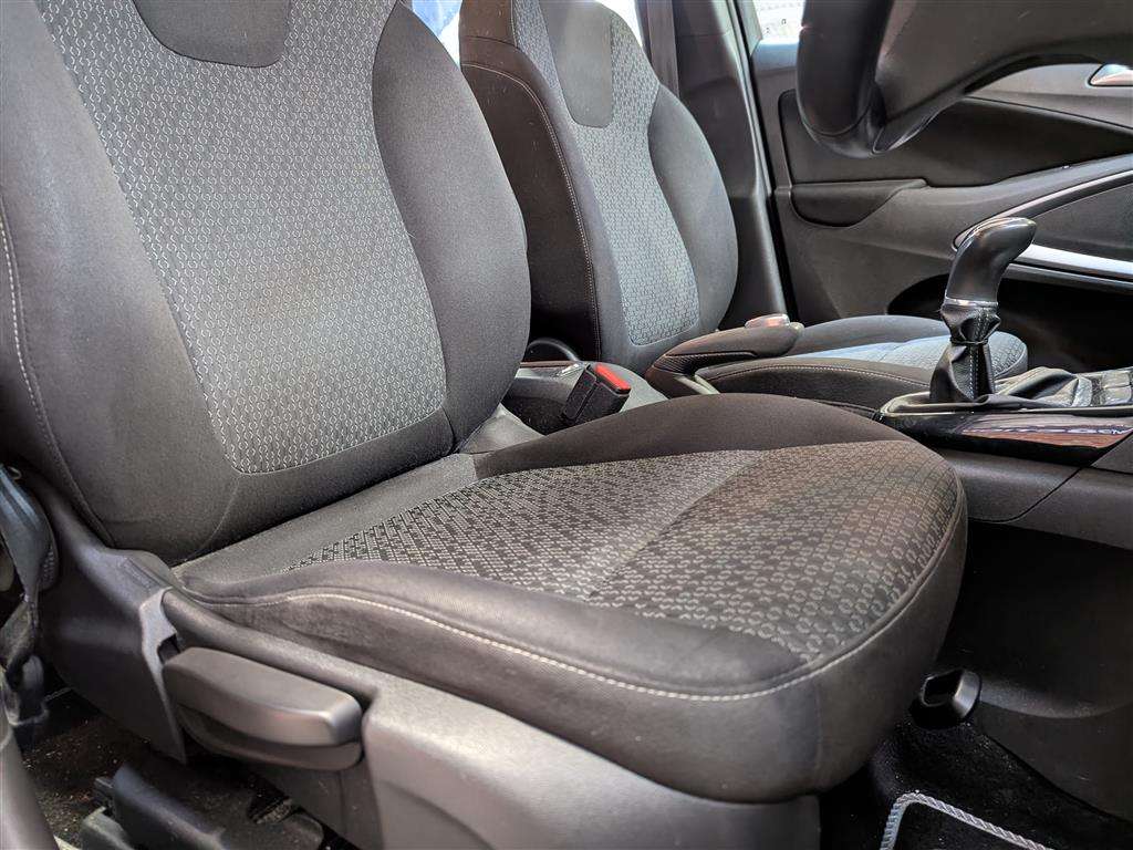 <p>2018 VAUXHALL CROSSLAND X SE NAV ECOTEC</p>