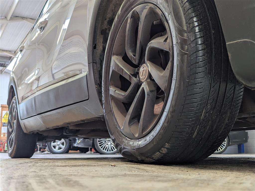 <p>2018 VAUXHALL CROSSLAND X SE NAV ECOTEC</p>