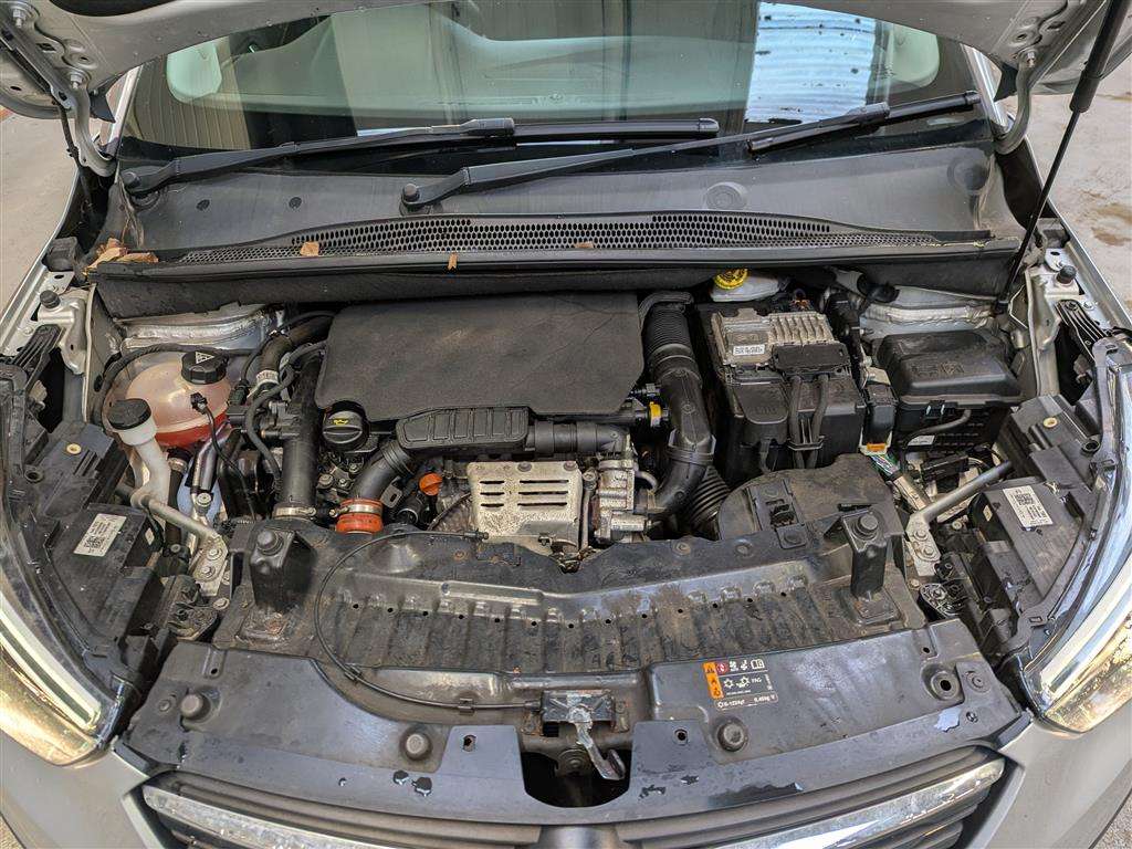 <p>2018 VAUXHALL CROSSLAND X SE NAV ECOTEC</p>