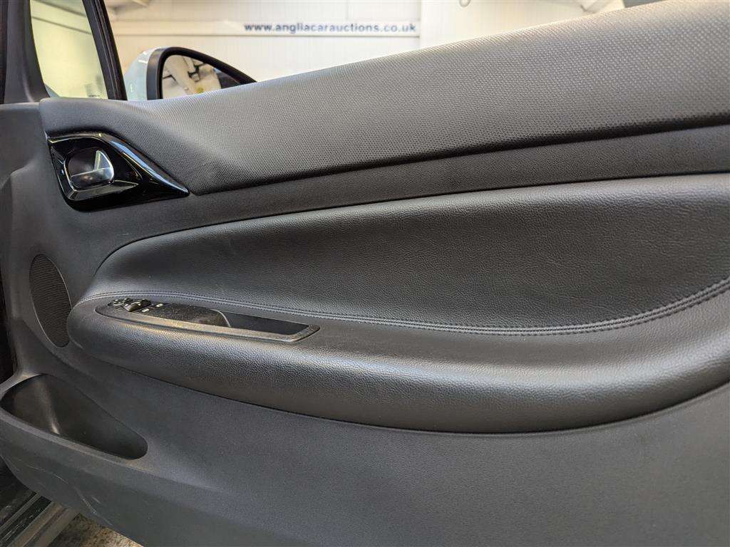 <p>2015 CITROEN DS3 PURETECH DSTYLE ICE S</p>