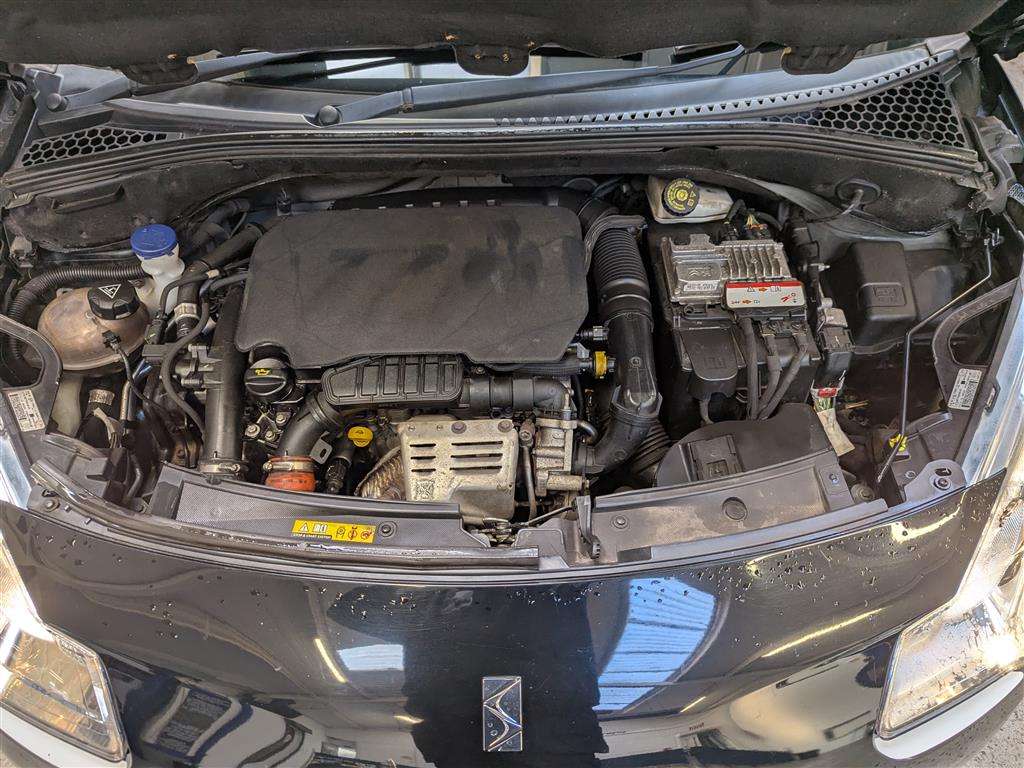 <p>2015 CITROEN DS3 PURETECH DSTYLE ICE S</p>